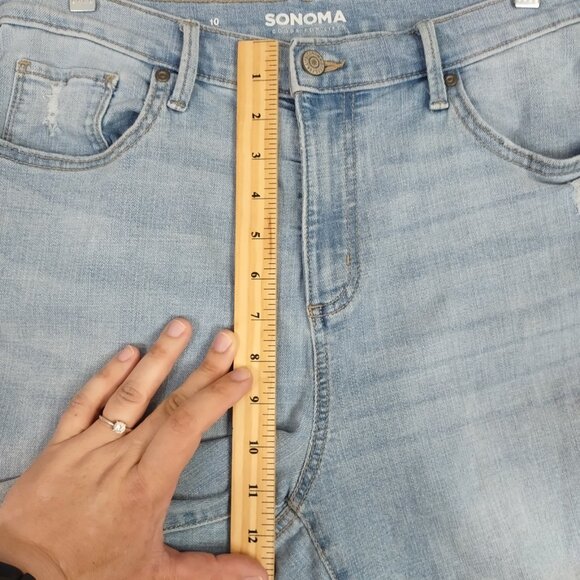 Sonoma Jeans Womens Sz 10 Boyfriend Mom High Rise Light Wash Distressed Tapered - Picture 5 of 11